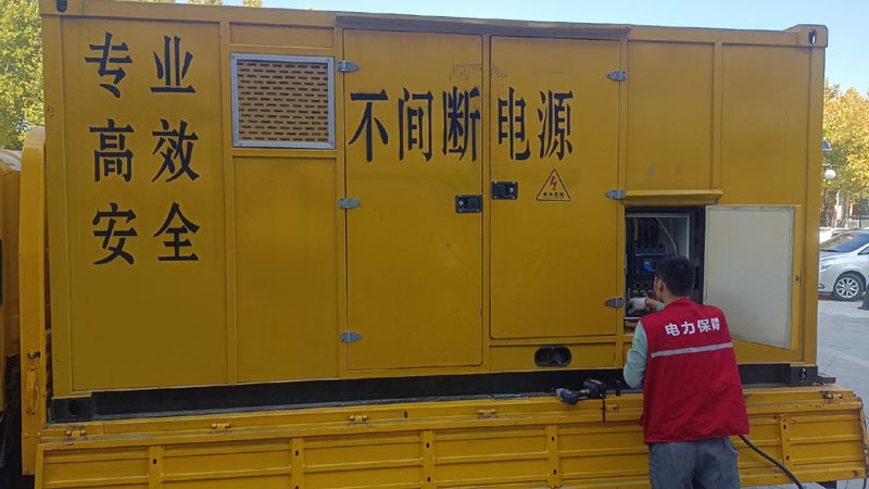 右玉柴油发电机组和UPS电源配合使用时，如何避免切换过程中的电力中断？